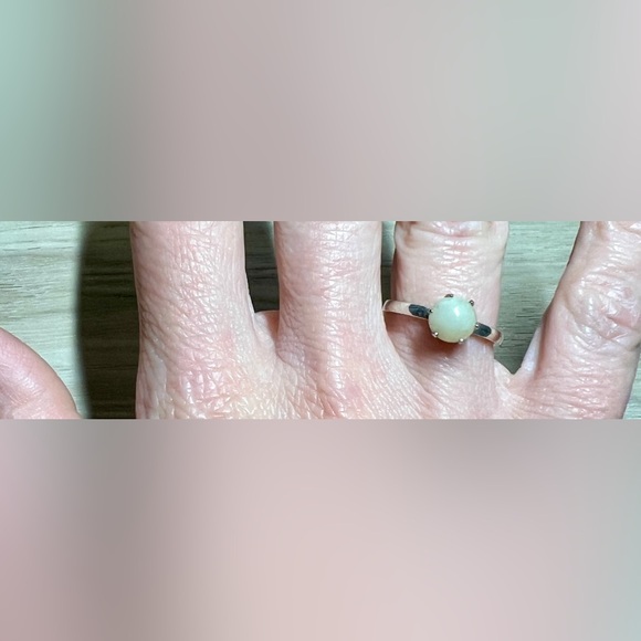 Vintage Designer VARGAS Sterling Silver Milky Agate Orb Ring, Size 6.75, 1.5g - Picture 9 of 12